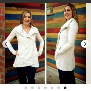 Lululemon Gratitude Wrap